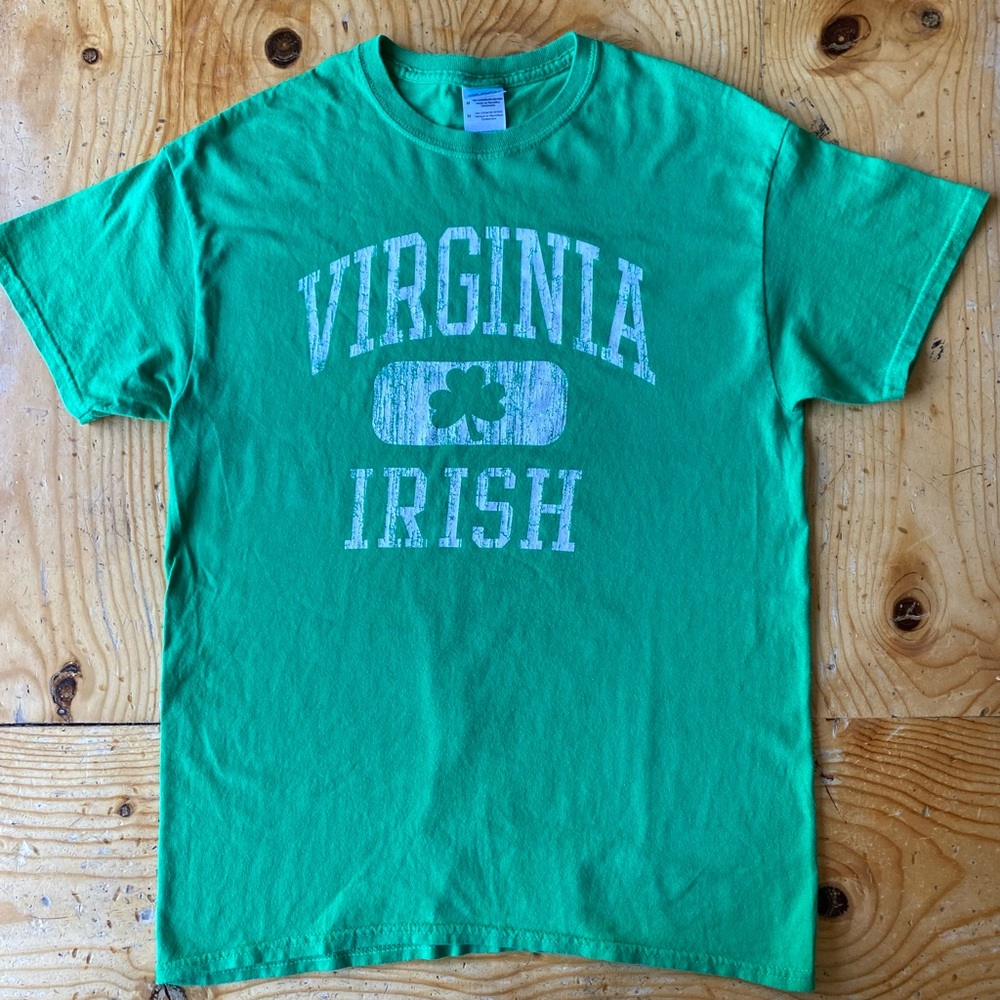 Gildan Woman’s Medium Green T-Shirt